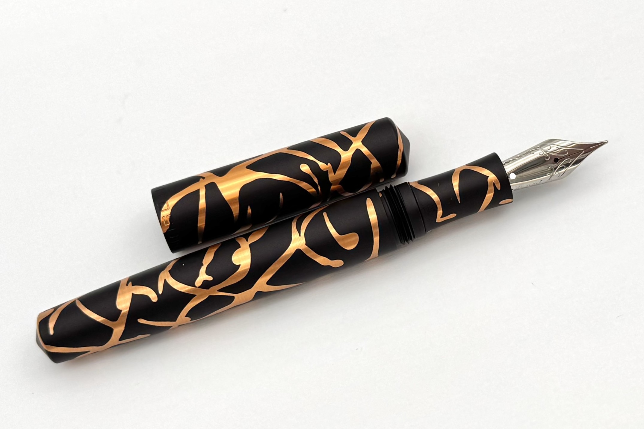 SchonDSGNAnodizedAluminumFullSized3DPinkMatteandGlossFP_D